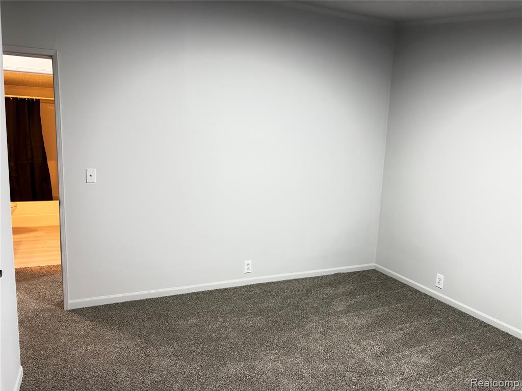 11312 N Lake Drive, Fenton, MI 48430 — Photo 13