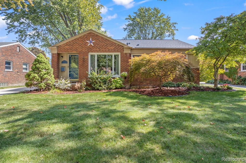 9950 HENRY RUFF Road, Livonia, MI 48150 — Photo 3