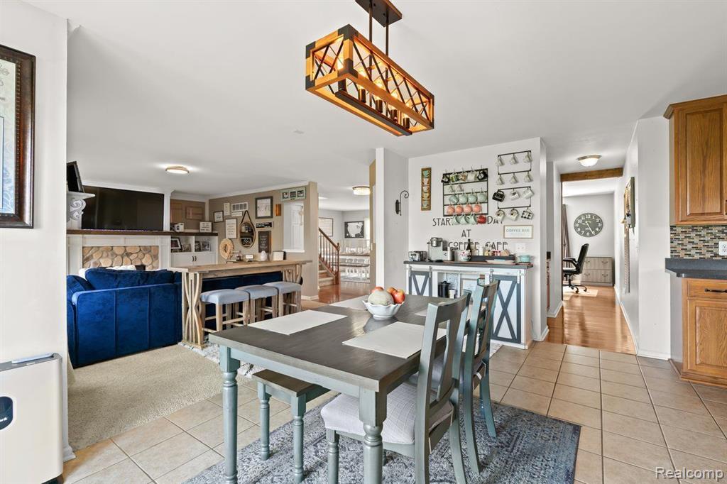 469 RIDGEWOOD Drive S, Ortonville, MI 48462 — Photo 16