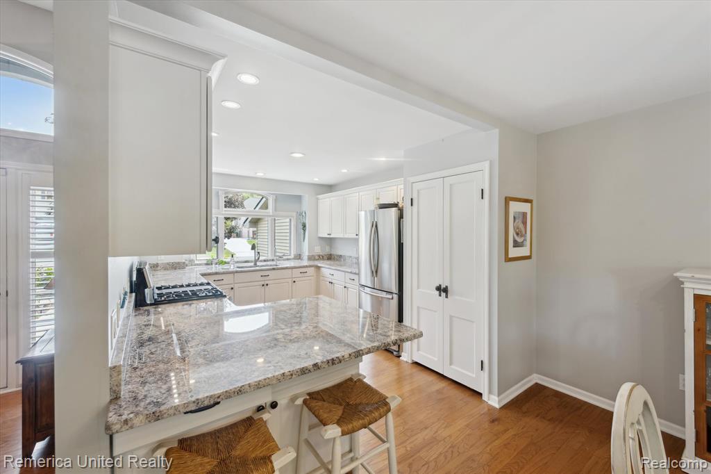 1317 PEPPERGROVE Drive, Brighton, MI 48116 — Photo 17