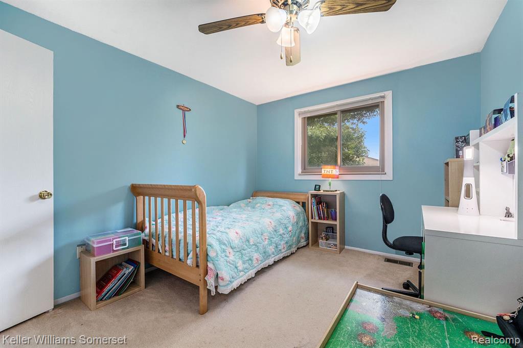 3914 OLD CREEK Road, Troy, MI 48084 — Photo 12