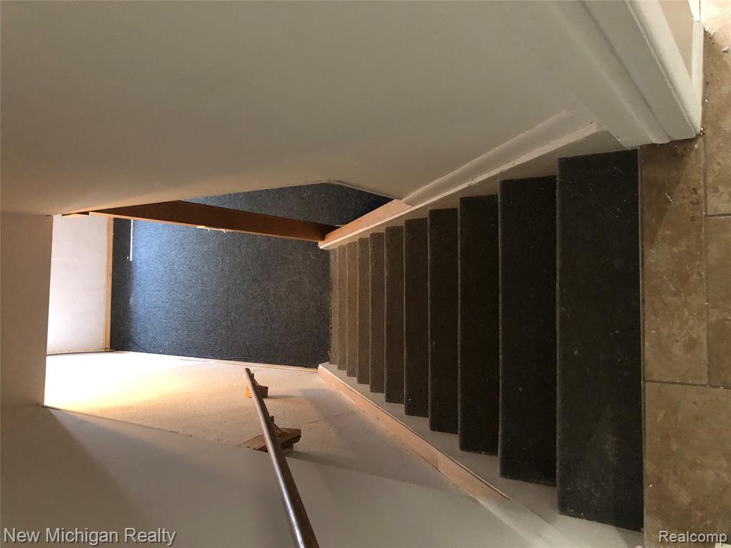 8755 GEORGE F BUNKER, Sterling Heights, MI 48313 — Photo 10