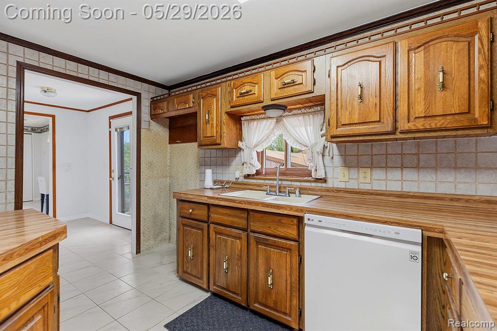 70919 Coon Creek Road, Armada, MI — Photo 15