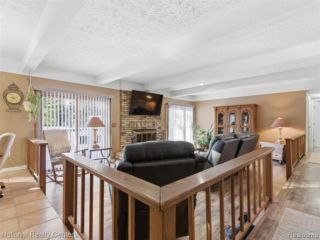 5470 Jamestown Road, Utica, MI 48317 — Photo 11