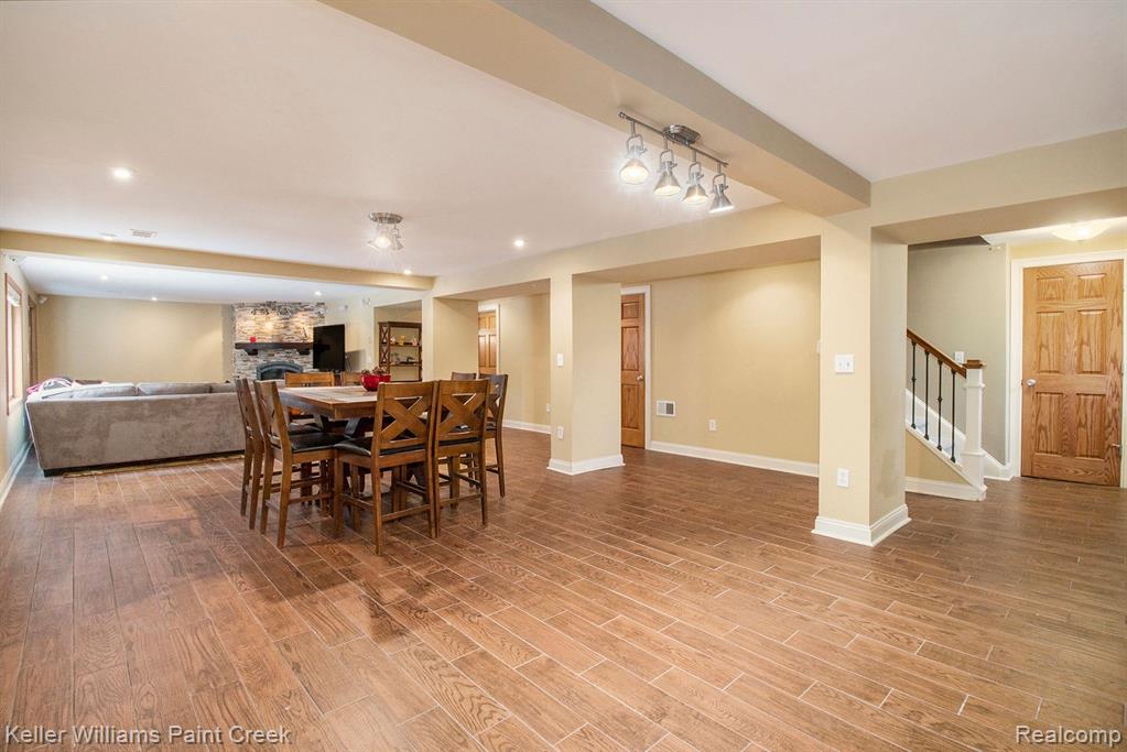 556 ORCHARD RIDGE Drive, Lake Orion, MI 48362 — Photo 20