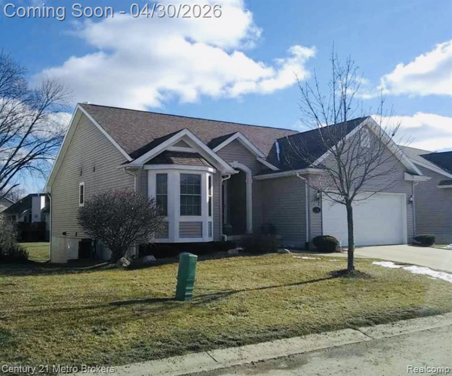4467 Cross Creek Boulevard, Burton, MI 48509 — front exterior