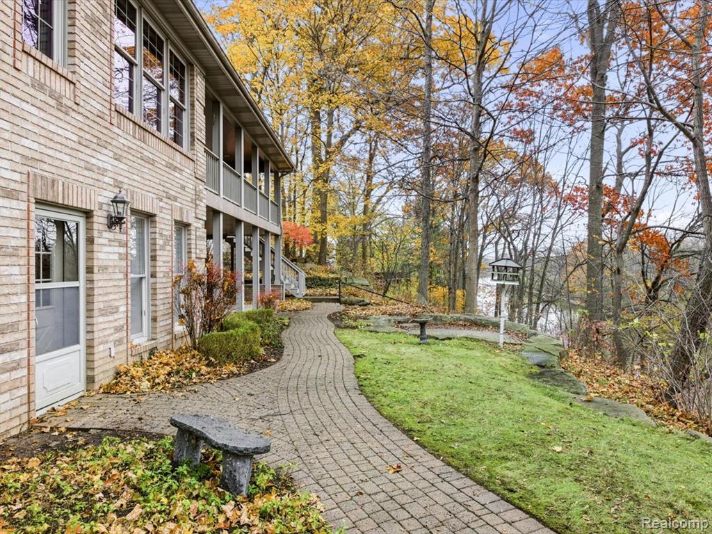 3993 N River Road, Fort Gratiot, MI 48059 — Photo 5