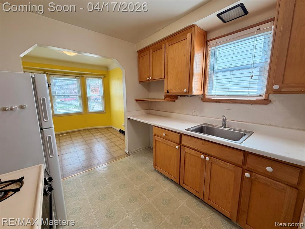 15395 Centralia, Redford, MI 48239 — Photo 16
