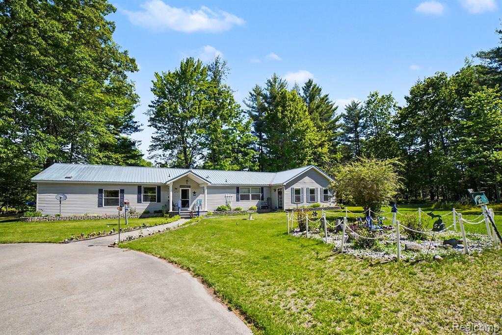 4772 S Bard Road, Beaverton, MI 48612