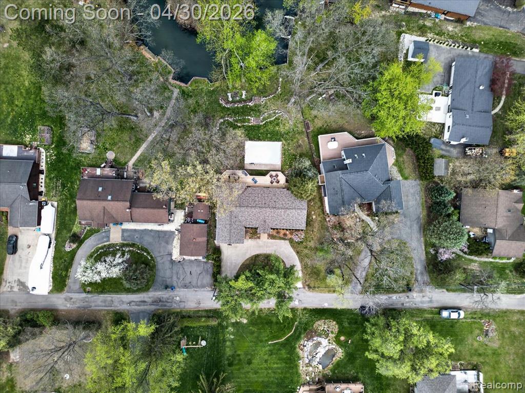 3945 N Vanstone Drive, Commerce Twp, MI 48382 — Photo 57