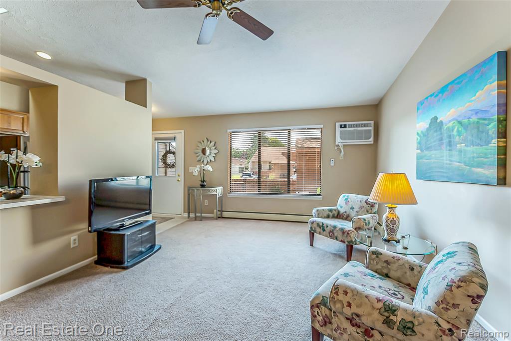 62177 TICONDEROGA, 4, South Lyon, MI 48178 — Photo 16
