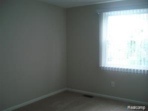 5080 PRENTIS Drive, Troy, MI 48085 — Photo 8