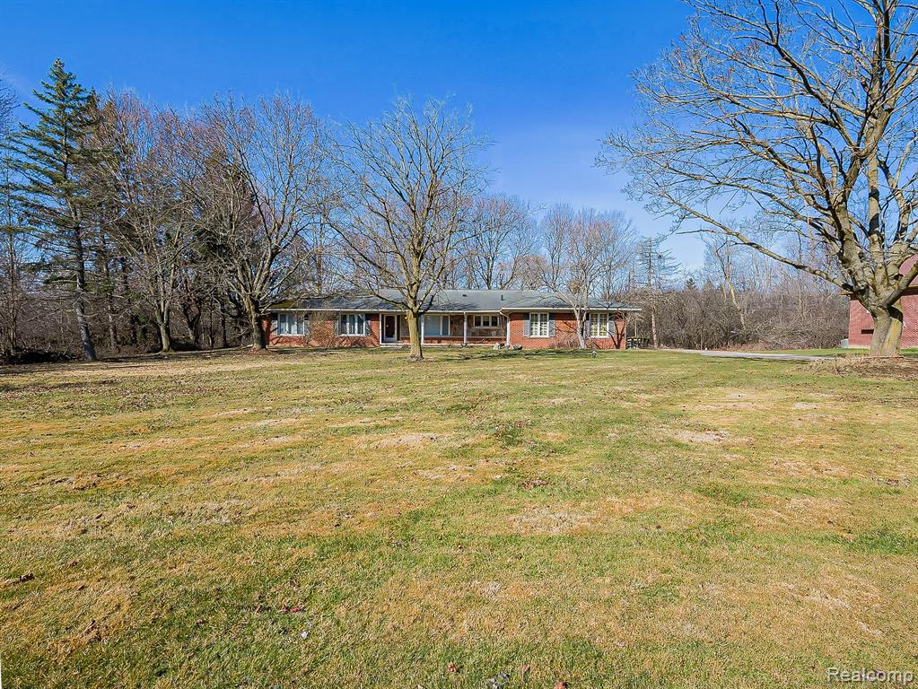 7380 Villamuer Road, West Bloomfield, MI — Photo 34