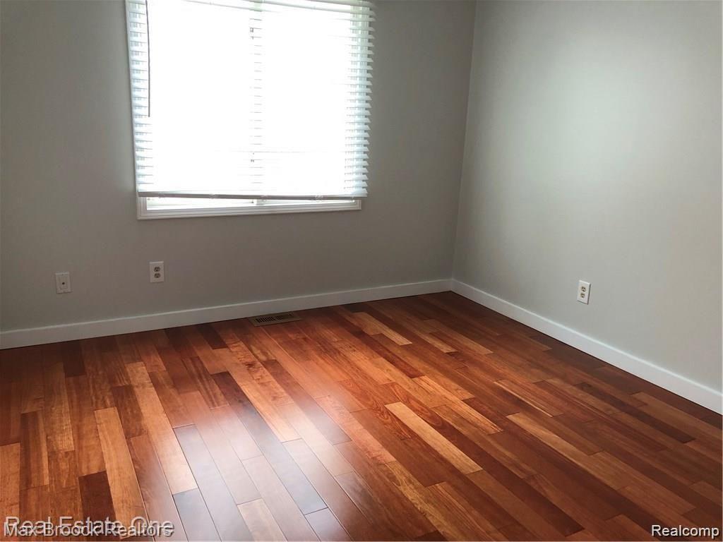5273 SIMPSON LAKE Road, West Bloomfield, MI 48323 — Photo 18