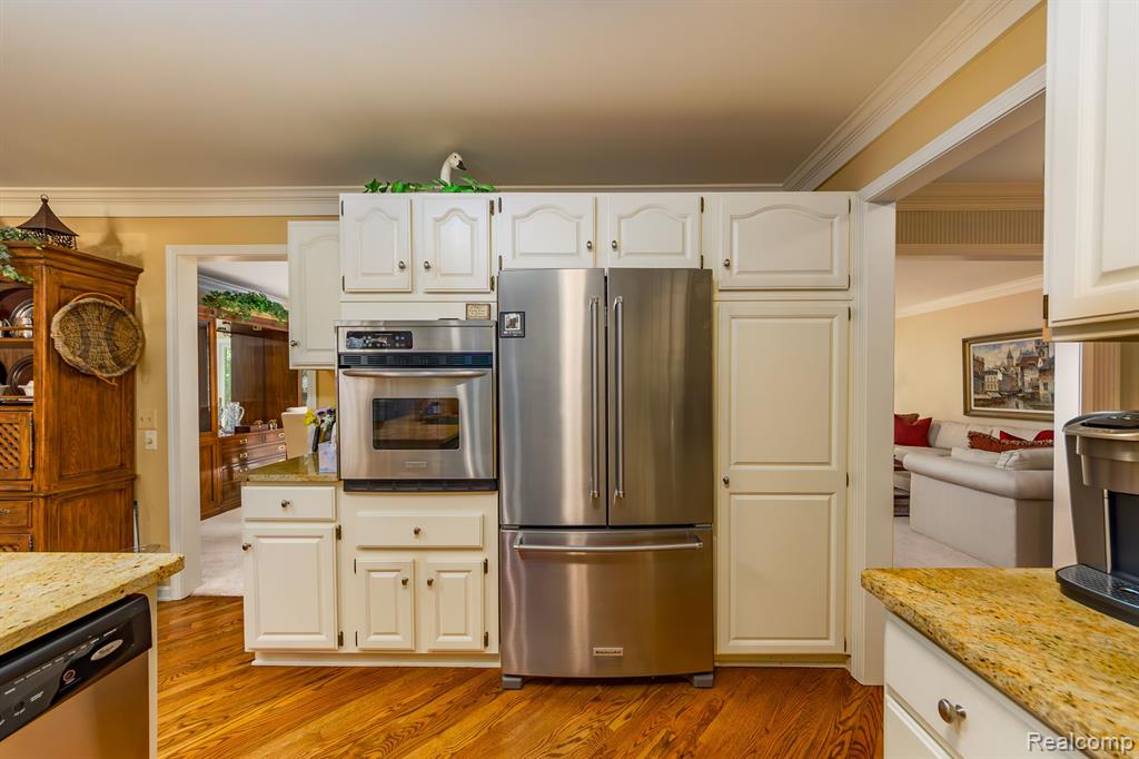 4467 GOLF VIEW Drive, Brighton, MI 48116 — Photo 21