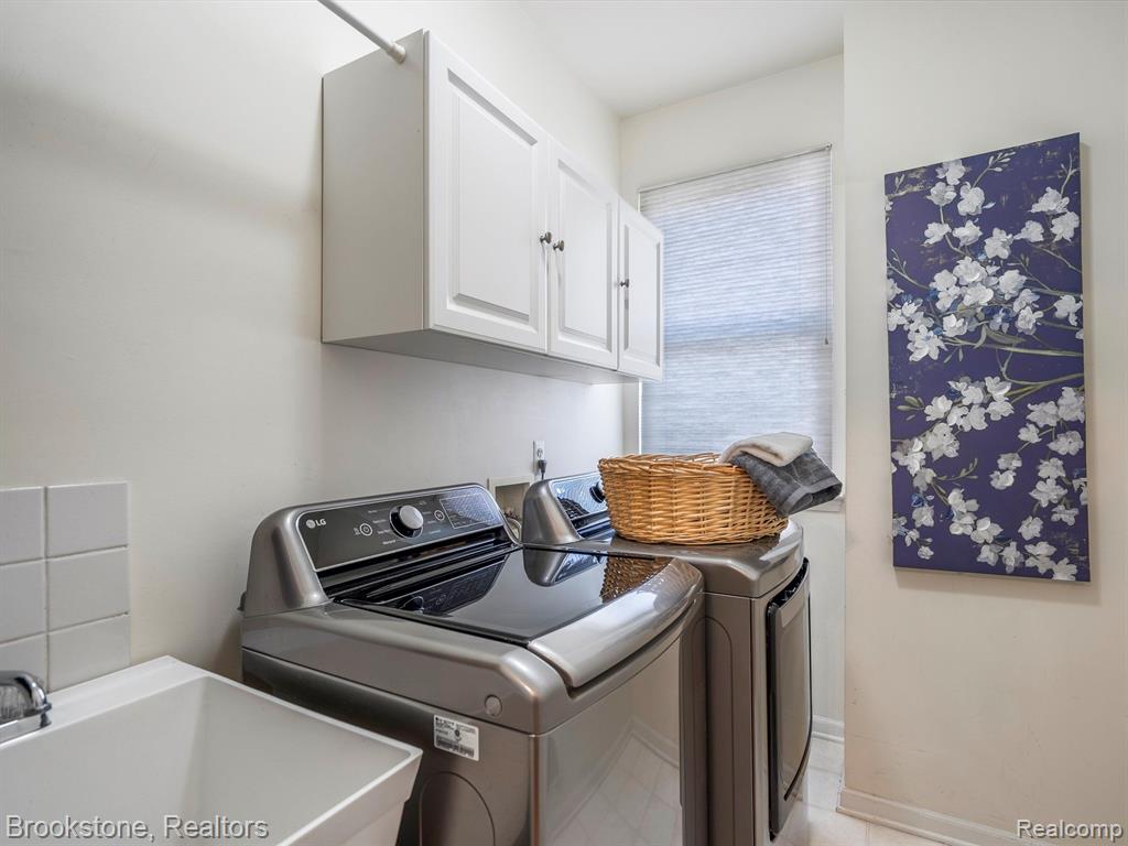 42650 Whitman Way, Novi, MI 48377 — Photo 24