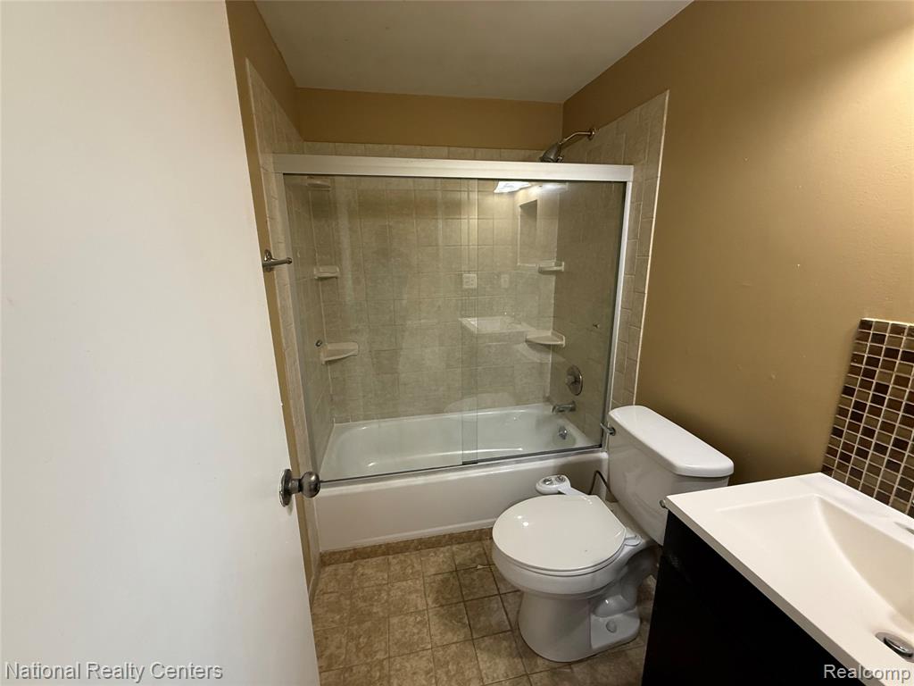 5619 Fox Hill Drive, Sterling Heights, MI 48310 — Photo 10