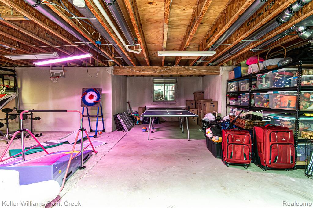 877 Wynstone Circle N, Oakland, MI — Photo 58