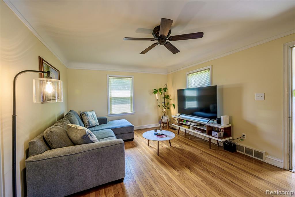 3566 Buckingham Avenue, Berkley, MI 48072 — Photo 9