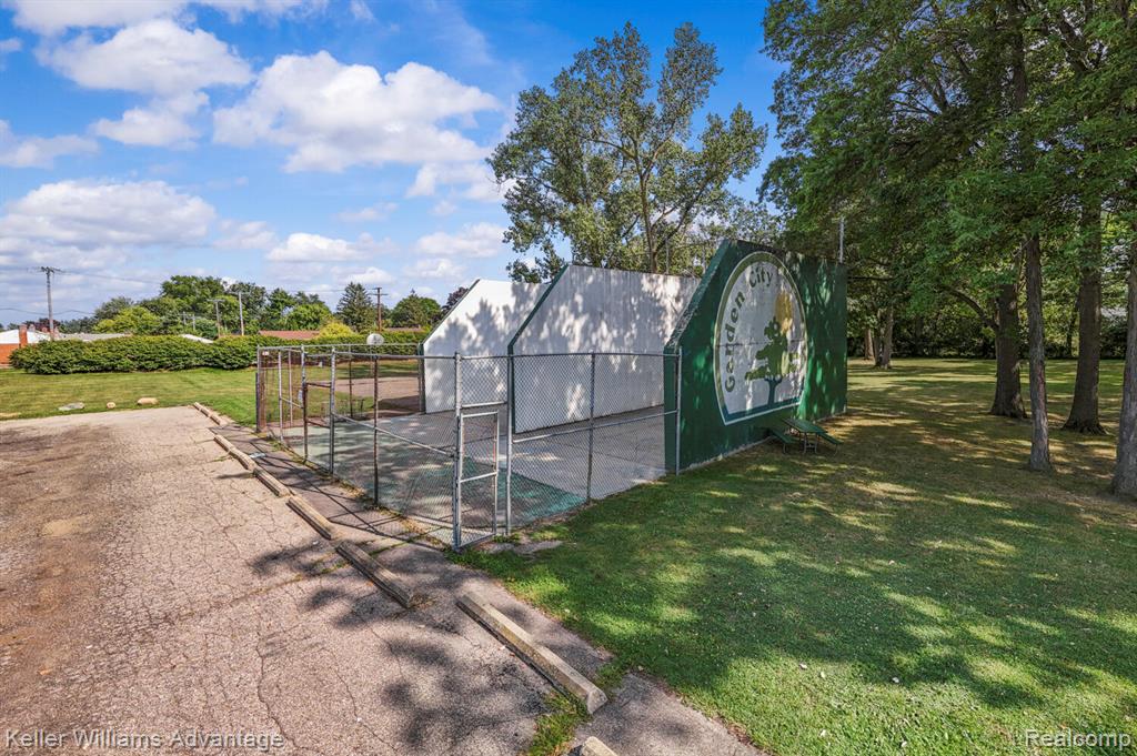 6514 Sharon Street, Garden City, MI — Photo 42