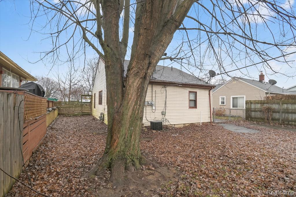 435 E Grand Boulevard, Ypsilanti, MI 48198 — Photo 26