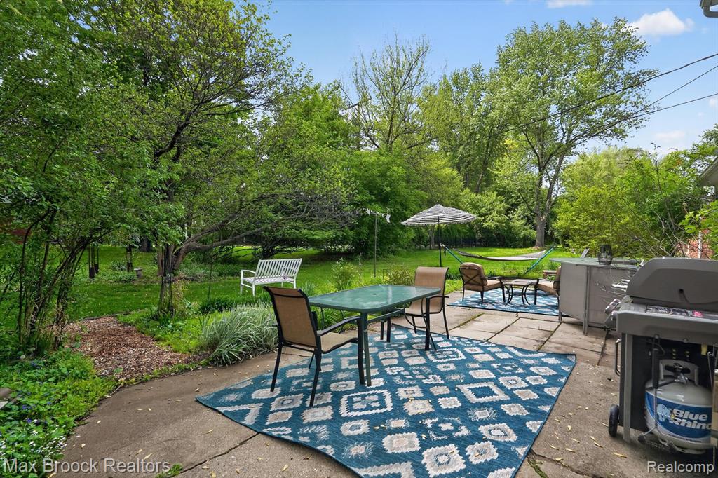 7456 Glengrove Drive, Bloomfield Hills, MI 48301 — Photo 43