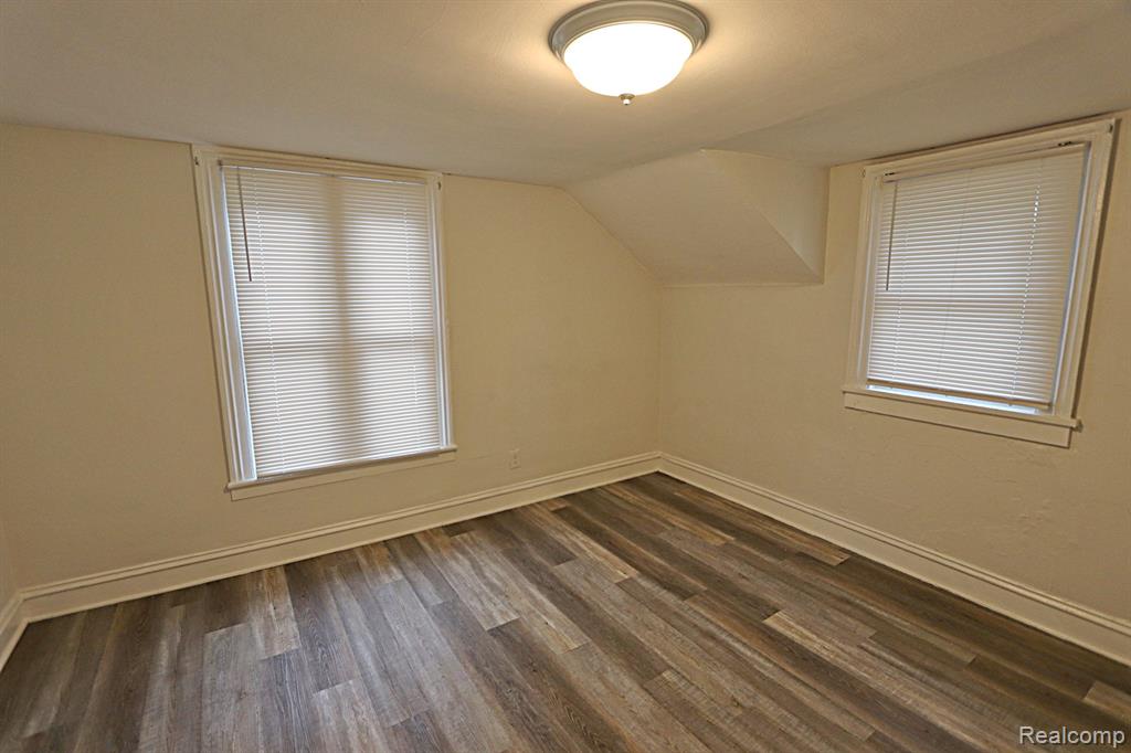 226 N SUMMIT Street, Ypsilanti, MI 48197 — Photo 11