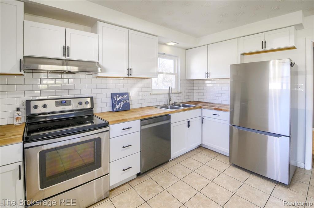 4912 SUNDALE Drive, Clarkston, MI — Photo 18