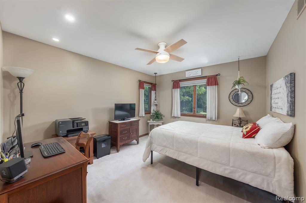 6939 West Ridge Drive, Brighton, MI 48116 — Photo 37