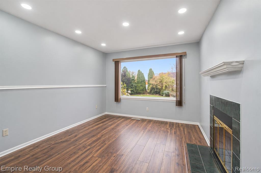 23840 Brentwood Drive, Trenton, MI 48183 — Photo 5