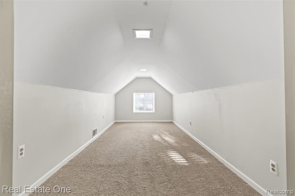 3993 WEDDELL Street, Dearborn Heights, MI 48125 — Photo 21