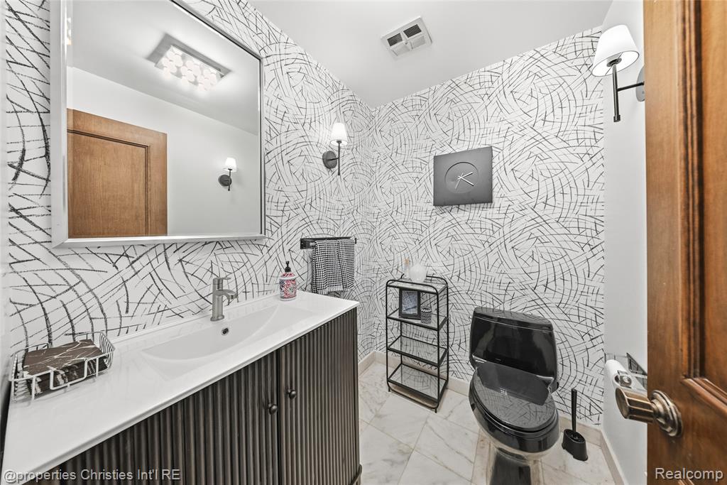 5304 High Court Way, West Bloomfield, MI 48323 — Photo 8