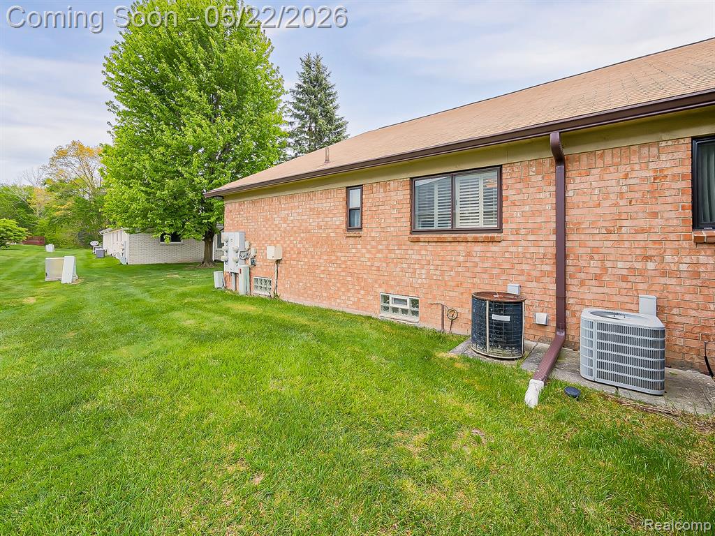 38663 Cypress Meadow Drive, Clinton Twp, MI 48036 — Photo 32