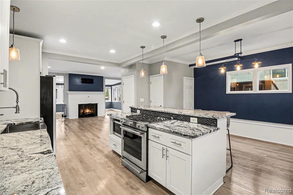 1430 Rossdale Drive, Waterford, MI 48328 — Photo 3