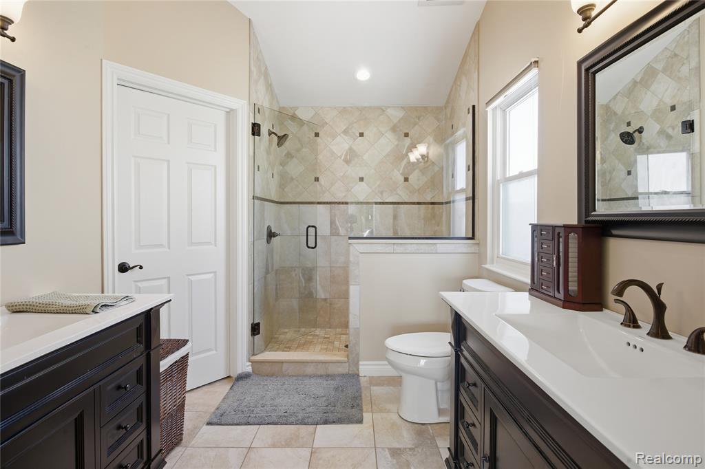 816 Oak Cluster Court, Howell, MI 48855 — Photo 32