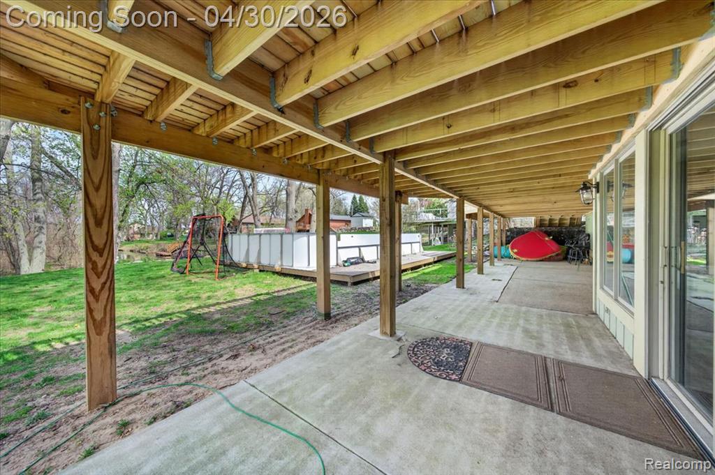 3945 N Vanstone Drive, Commerce Twp, MI 48382 — Photo 51