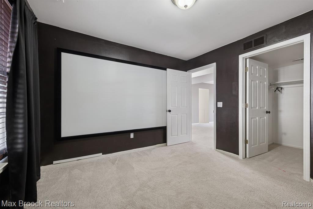 758 Huntclub Boulevard, Auburn Hills, MI 48326 — Photo 27