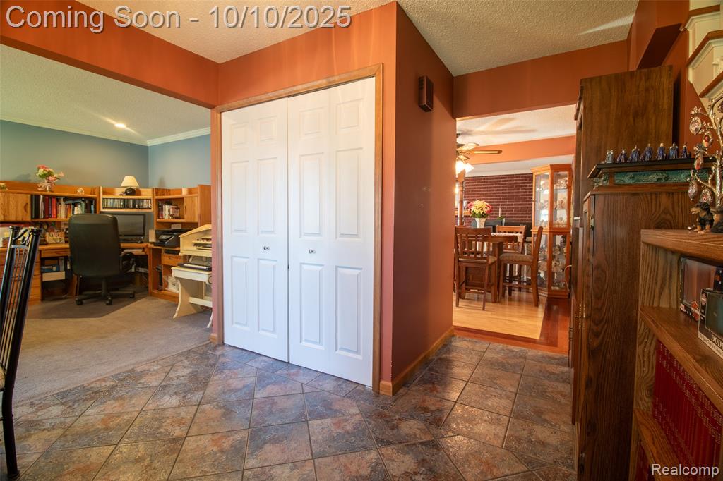 22321 N Fairway Drive, Woodhaven, MI 48183 — Photo 10