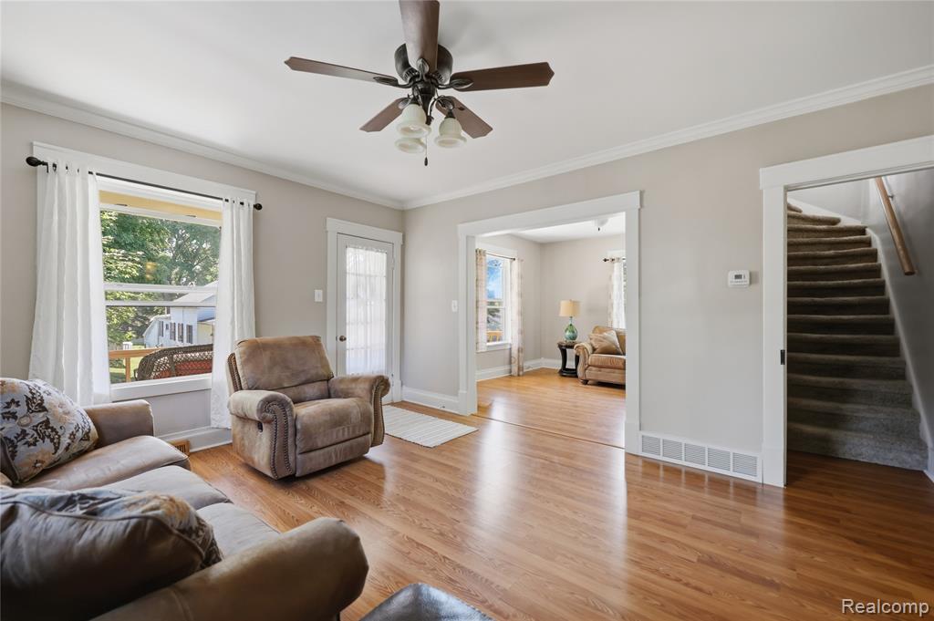 806 S 10th Street, St. Clair, MI 48079 — Photo 12