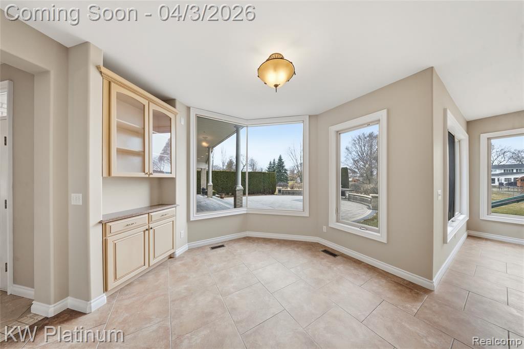 48877 Point Lakeview Drive, Chesterfield, MI 48047 — Photo 21