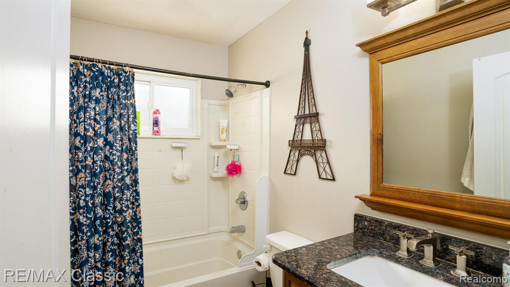 876 Panorama Court, Milford, MI 48381 — Photo 13