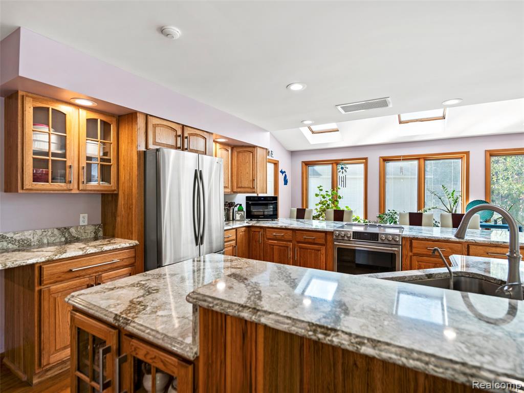 7286 Pine Knob Road, Clarkston, MI 48348 — Photo 33