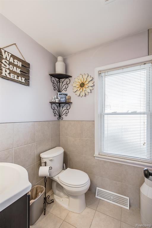 44084 Utica Road, Utica, MI 48317 — Photo 19