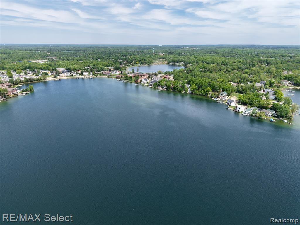 11476 Moffett Court, Fenton, MI 48430 — Photo 16