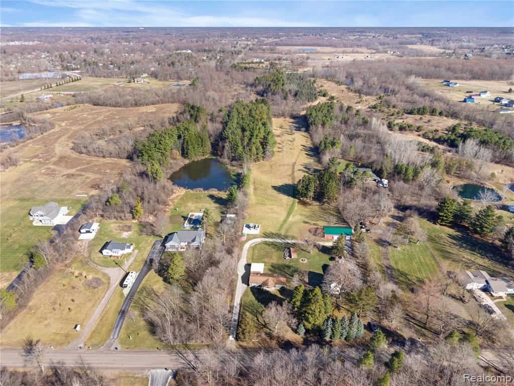7163 Burpee Road, Grand Blanc, MI 48439 — Photo 65