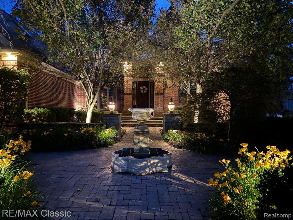 18416 CLAIRMONT Circle E, Northville, MI 48168 — Photo 3