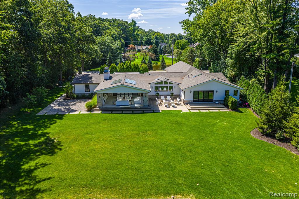 4806 Walnut Lake Road, Bloomfield Hills, MI 48301 — Photo 44