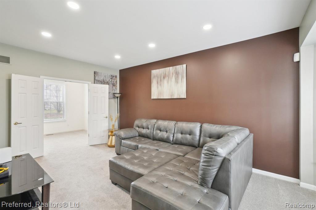 8045 Creek Bend Drive, Ypsilanti, MI 48197 — Photo 23