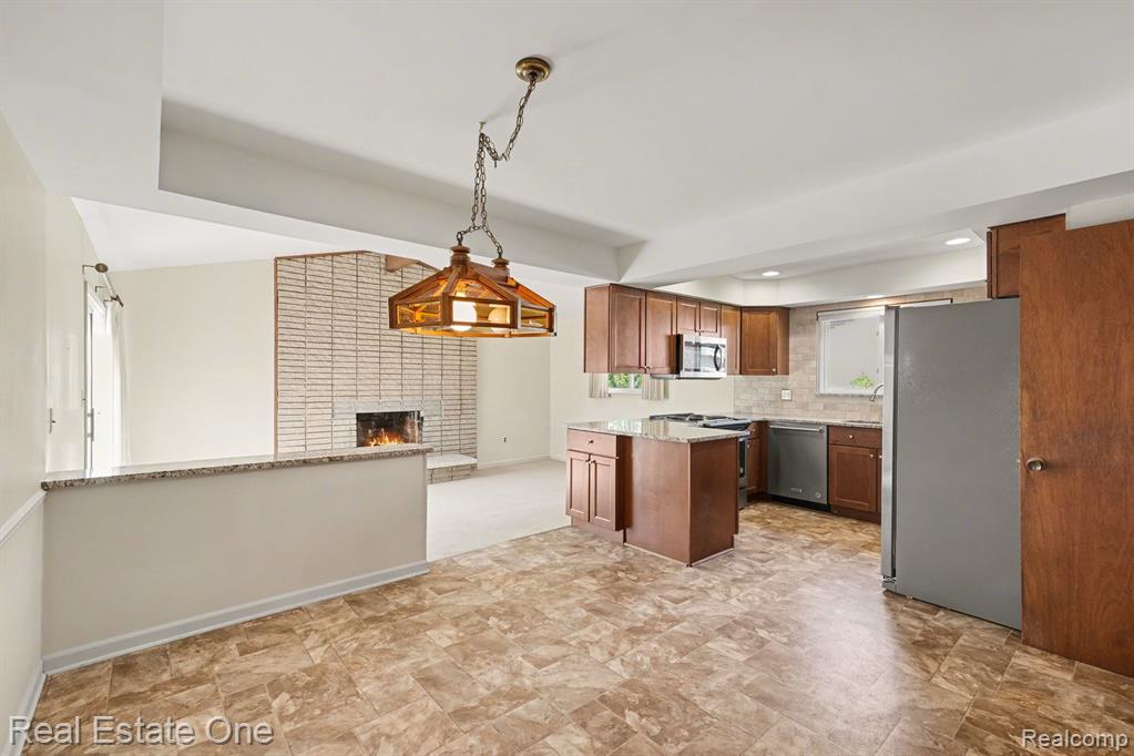 4699 Alton Drive, Troy, MI 48085 — Photo 9