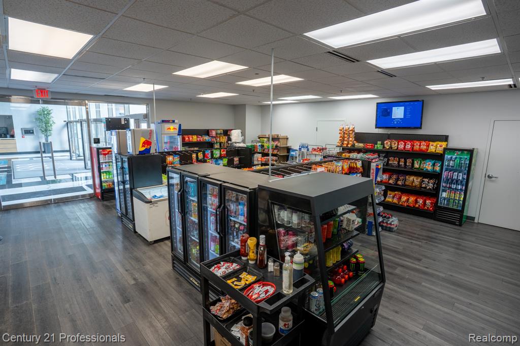 888 W Big Beaver - Troy Eatz Road, 112, Troy, MI 48084 — Photo 18